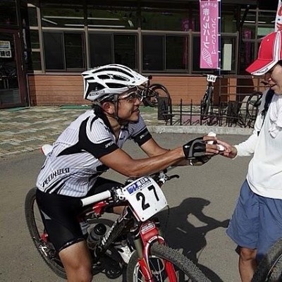 凄い昔の全日本選手権。ギリフルラップ完走出来ず11位。婚約指輪を背中に入れて走った。ゴール後指輪を渡したんだけれど、彼女の返事は「だったらテメー完走しろよ」でしたw