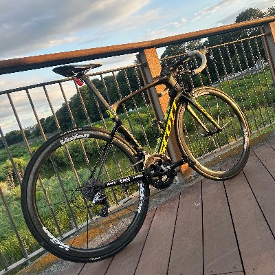 SCOTT FOIL 10 2017
家に余ってるパーツで組み直してみました
コンポーネント SRAM FORCE×RED
サドル アリオネr3
ハンドル LEXON
7.1kg