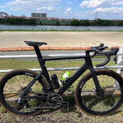 Aeroad cfr 2023年モデルです。
見た目、性能ともに最高に気に入っています。