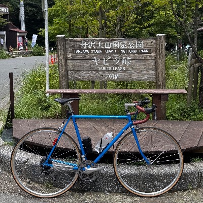 PanasonicのFRCC05 コンポはシマノ105 5700シリーズ。ホイールは手組みのMAVIC オープンプロ。