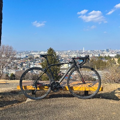 RIBBLE R872 恐らく2017
サドル変える前の仕様
誰か俺のチャリをカッコよく撮ってくれる人募集中