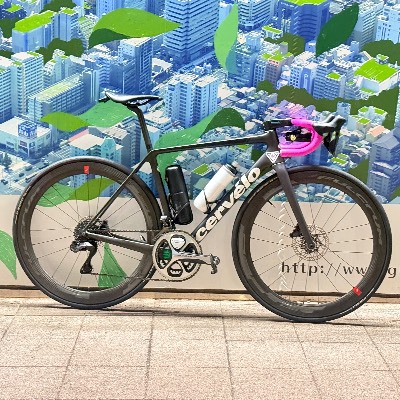 現在メインで乗ってる車両です🚴‍♂️
基本的にはR8150組、クランクだけ9000系の55T/リアスプロケはR9200の11-30にしてます。
